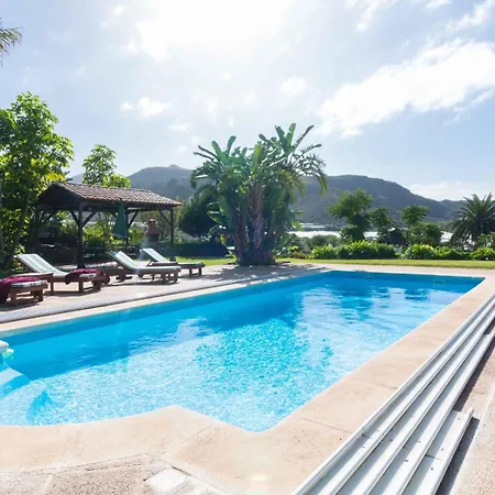 Your Island Finca Picacho D